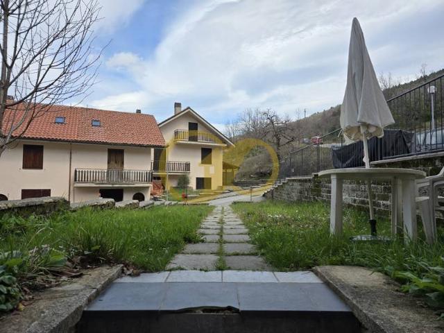 Villetta a schiera in vendita a Fiastra MC
