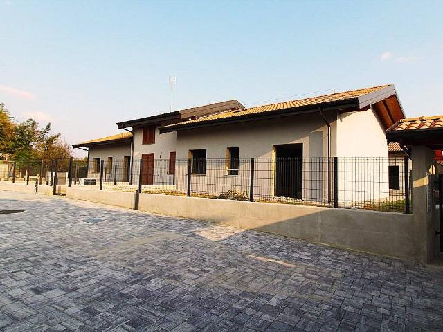 Villetta a schiera in vendita a Fino Mornasco CO