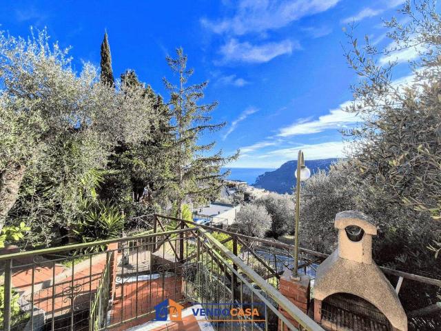Villetta a schiera in vendita a Finale Ligure SV
