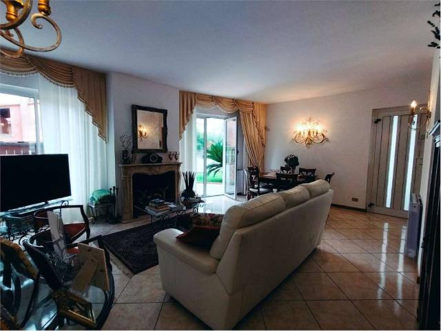 Villetta a schiera in vendita a Fosdinovo MS