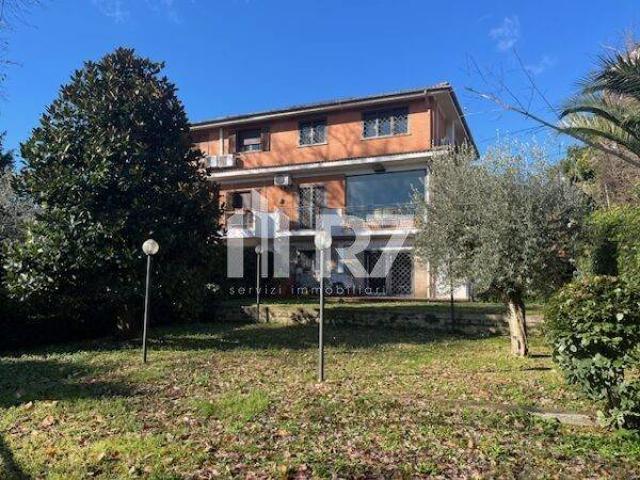 Villetta a schiera in vendita a Formello RM