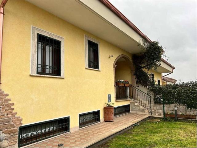 Villetta a schiera in vendita a Guidonia Montecelio RM