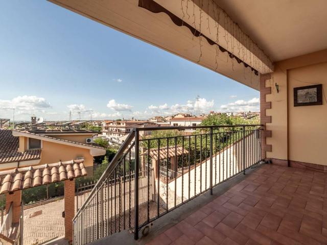 Villetta a schiera in vendita a Guidonia Montecelio RM