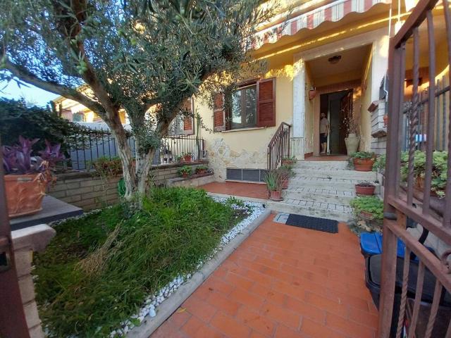 Villetta a schiera in vendita a Guidonia Montecelio RM