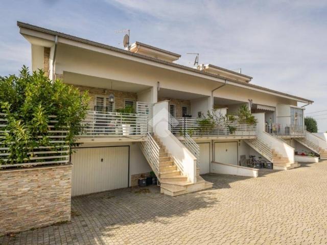 Villetta a schiera in vendita a Guidonia Montecelio RM