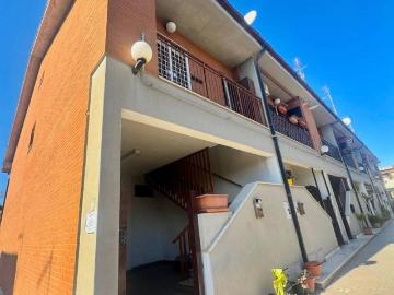 Villetta a schiera in vendita a Guidonia Montecelio RM