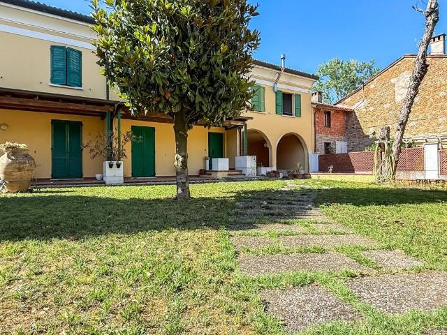 Villetta a schiera in vendita a Gazzuolo MN