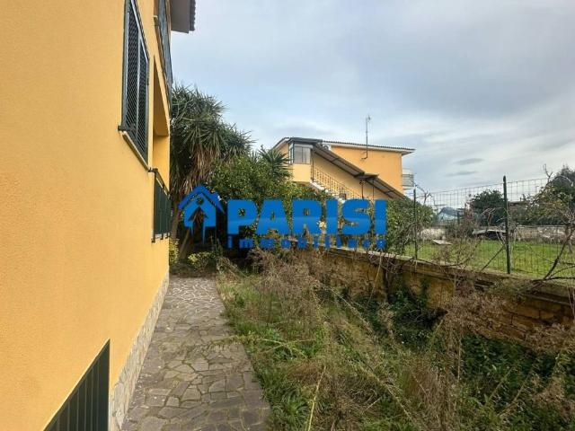 Villetta a schiera in vendita a Giugliano in Campania NA