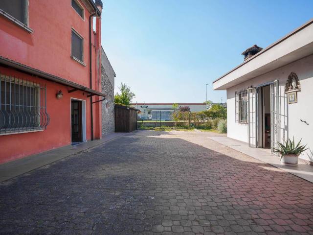 Villetta a schiera in vendita a Goito MN