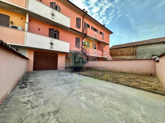 Villetta a schiera in vendita a Grumello Cremonese ed Uniti CR