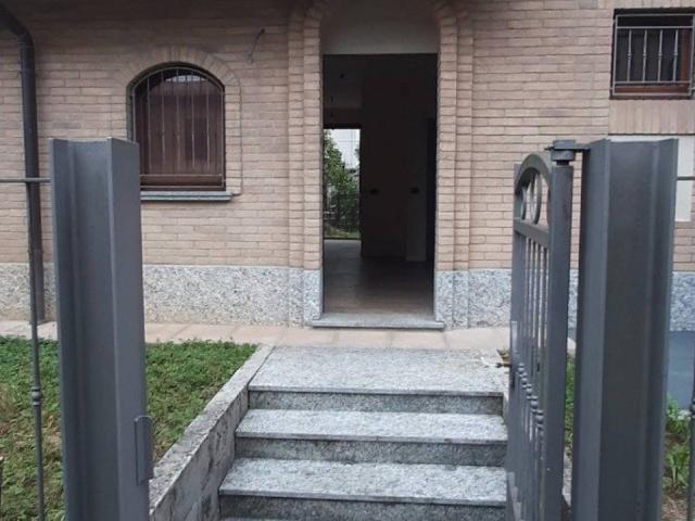 Villetta a schiera in vendita a Inverigo CO