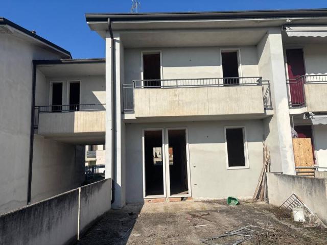 Villetta a schiera in vendita a Isola Rizza VR