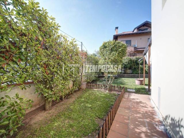 Villetta a schiera in vendita a Jerago con Orago VA