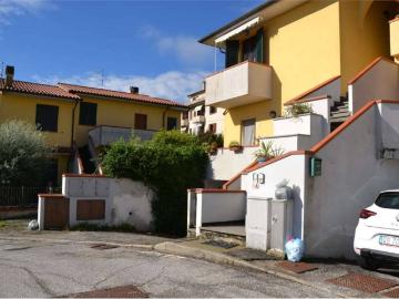 Villetta a schiera in vendita a Lucignano AR