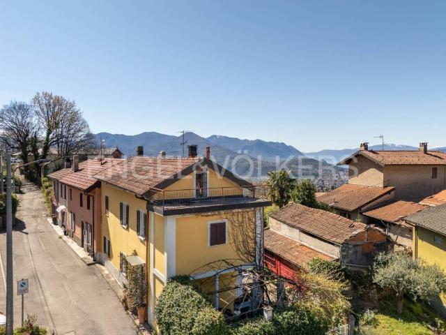 Villetta a schiera in vendita a Luino VA