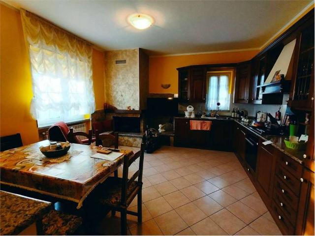 Villetta a schiera in vendita a Luni SP