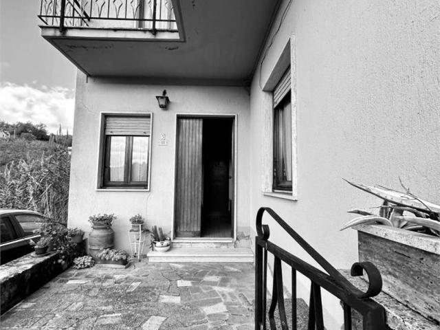 Villetta a schiera in vendita a Luni SP