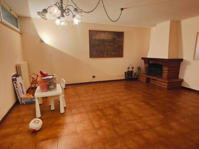 Villetta a schiera in vendita a Luni SP