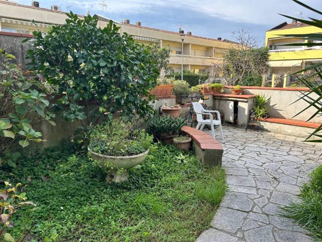 Villetta a schiera in vendita a Luni SP