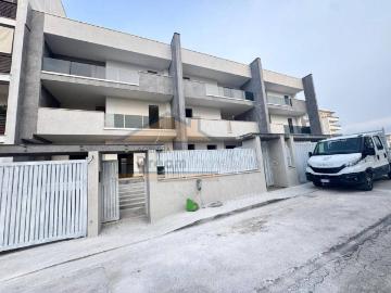 Villetta a schiera in vendita a Lusciano CE