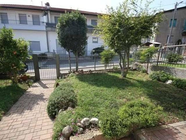 Villetta a schiera in vendita a Lurate Caccivio CO