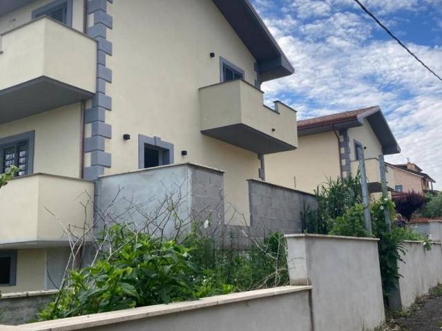 Villetta a schiera in vendita a Labico RM