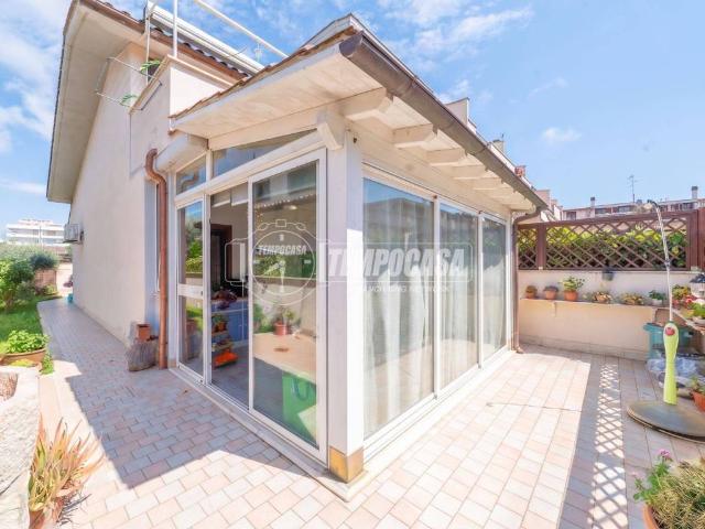 Villetta a schiera in vendita a Ladispoli RM
