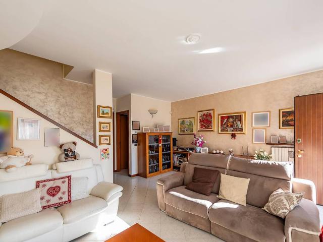 Villa in vendita a Lainate MI