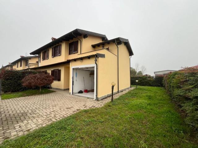 Villetta a schiera in vendita a Landriano PV