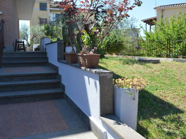Villetta a schiera in vendita a Lanuvio RM
