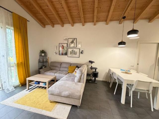 Villetta a schiera in vendita a Lomagna LC