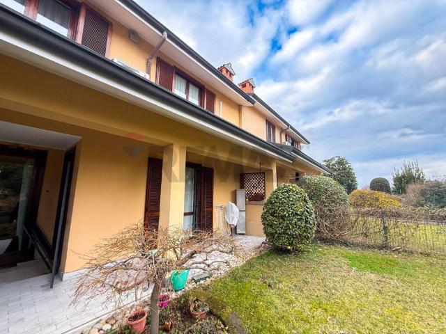 Villa in vendita a Lomagna LC