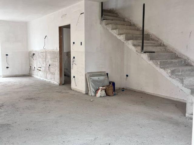 Villetta a schiera in vendita a Parete CE