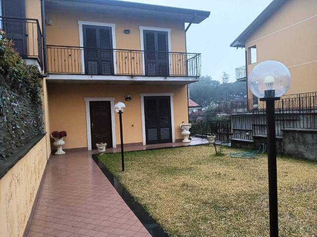 Villetta a schiera in vendita a Pedara CT