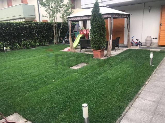 Villetta a schiera in vendita a Pero MI