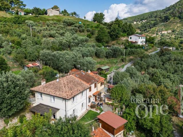 Villetta a schiera in vendita a Pietrasanta LU