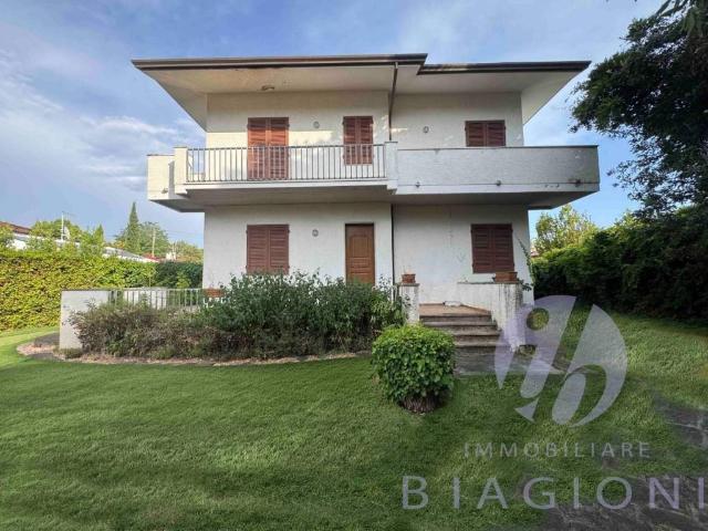 Villetta a schiera in vendita a Pietrasanta LU