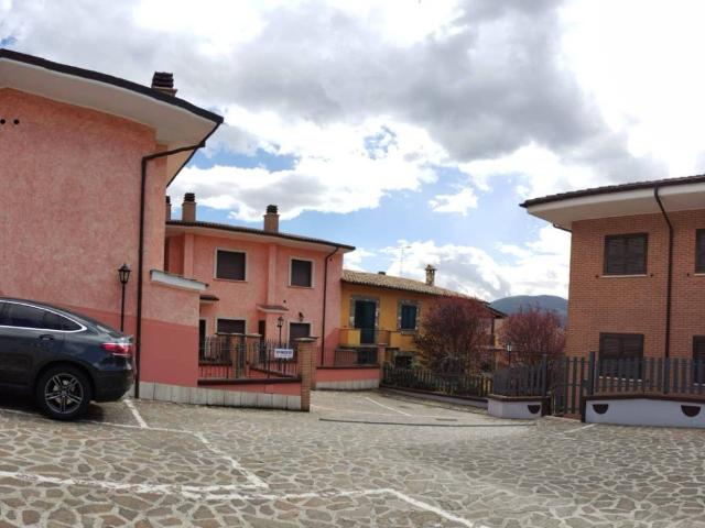 Villetta a schiera in vendita a Pizzoli AQ