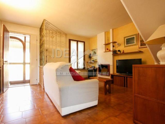 Villetta a schiera in vendita a Poggio Rusco MN