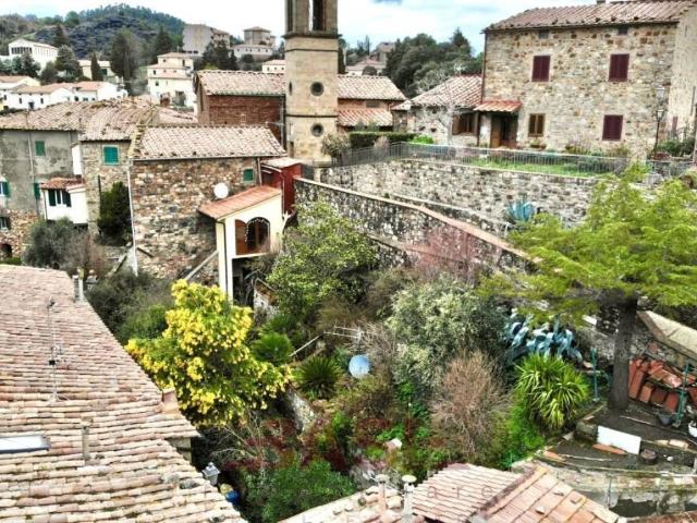 Villetta a schiera in vendita a Pomarance PI