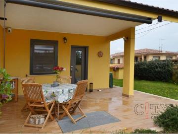 Villetta a schiera in vendita a Pomezia RM