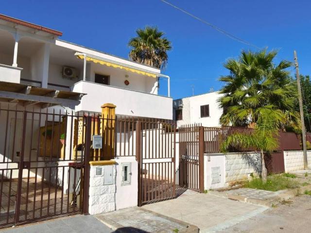 Villetta a schiera in vendita a Porto Cesareo LE