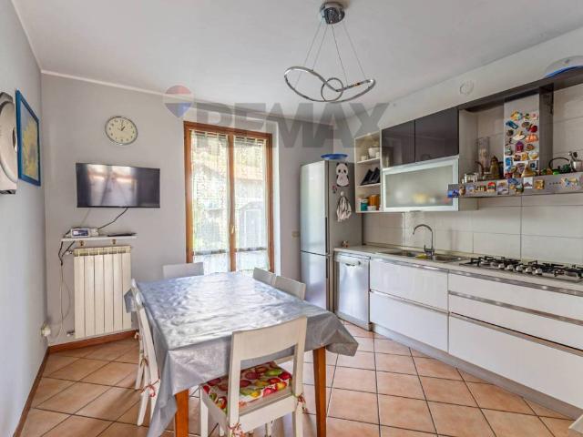 Villetta a schiera in vendita a Porto Ceresio VA