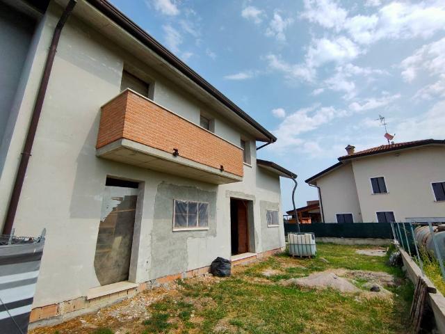 Villetta a schiera in vendita a Porto Viro RO