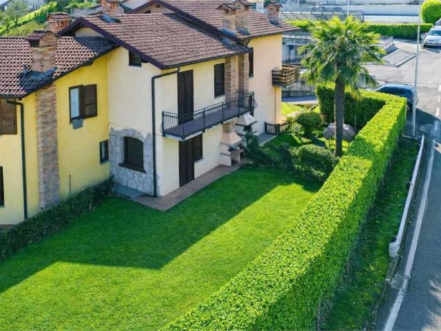 Villetta a schiera in vendita a Premolo BG