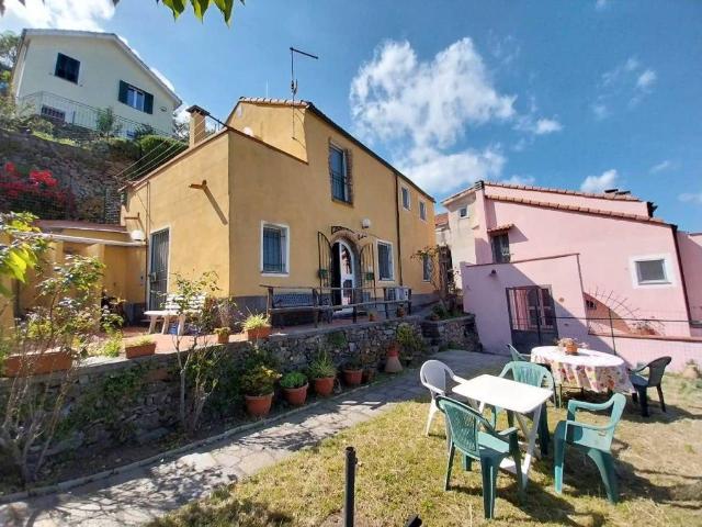 Villetta a schiera in vendita a Quiliano SV