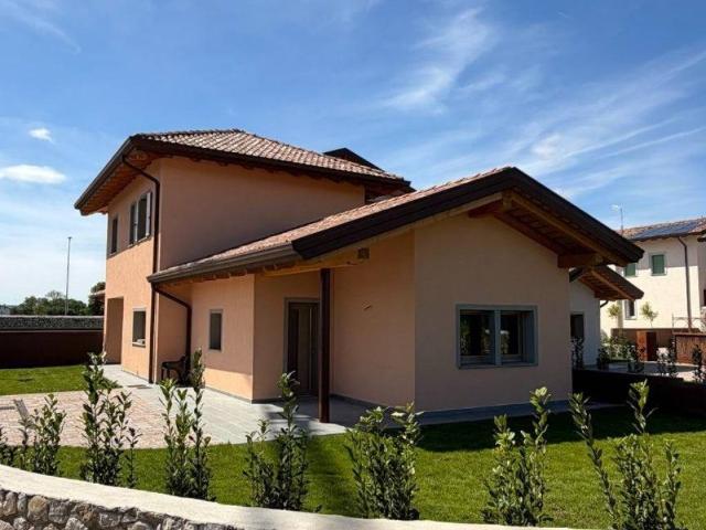 Villetta a schiera in vendita a Reana del Rojale UD