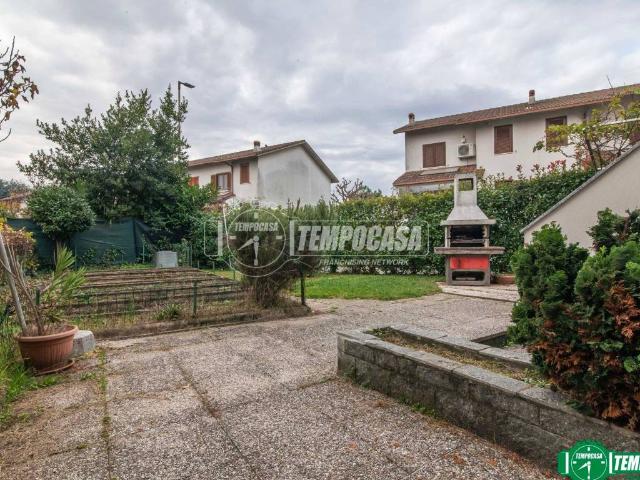 Villetta a schiera in vendita a Rescaldina MI