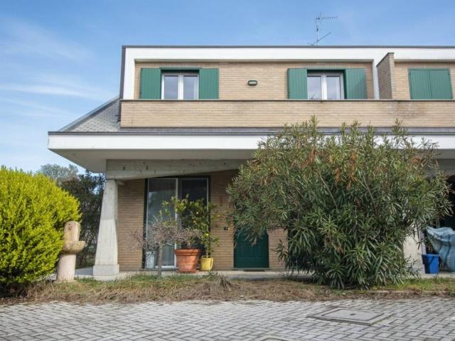 Villetta a schiera in vendita a Rescaldina MI