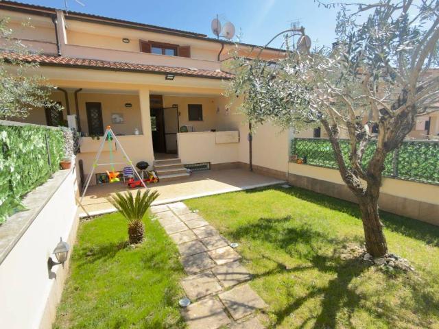 Villetta a schiera in vendita a Rignano Flaminio RM